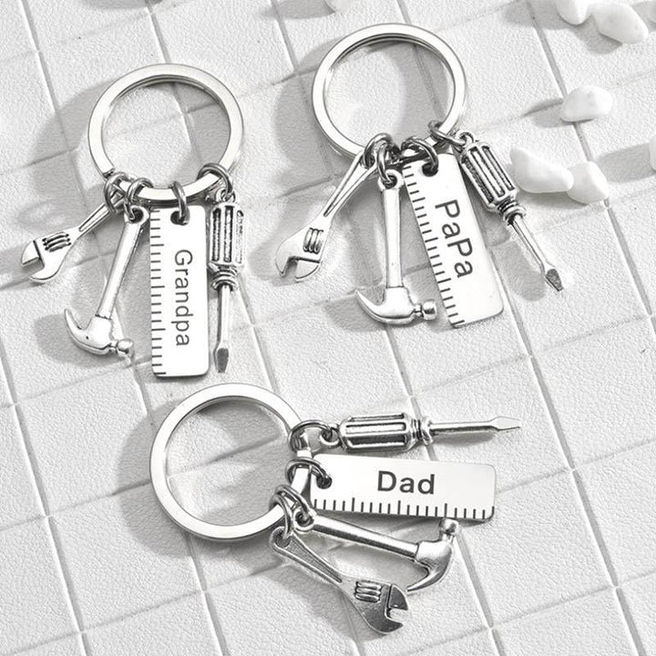Stylish men's accessory: engraved stainless steel keychain, an excellent gift for any papa.