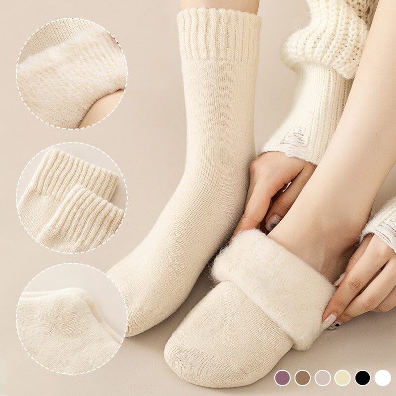 Pair of gray Unisex Thermal Winter Socks, heavy duty for winter sports, insulated warmth