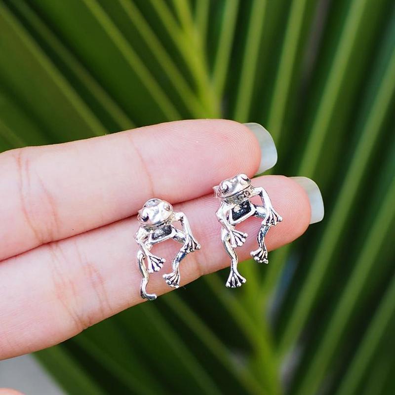 Unisex frog earrings, two-way design, elegant silver finish, ideal for animal jewelry enthusiasts