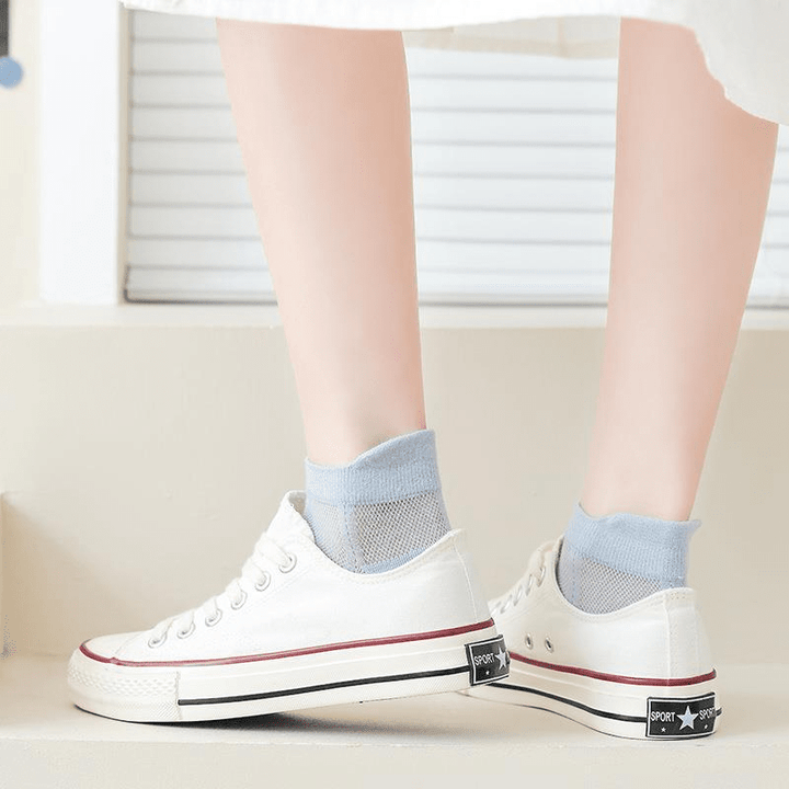 Close-up of the non-slip heel grip on Ultra-Thin Liner No-Show Socks for secure fit.
