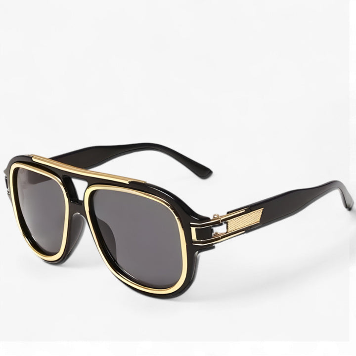 Unisex vintage black sunglasses with UV400 protection, skin-friendly design, perfect for summer fashion.