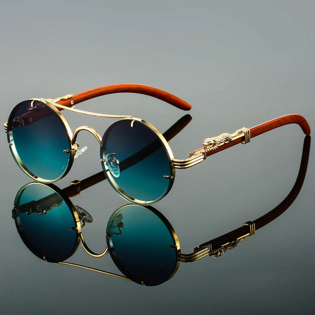 Retro double bridge sunglasses featuring gradient lenses & UV400 eye protection for stylish unisex wear.