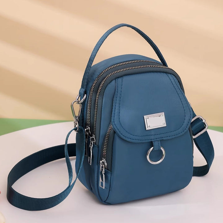 Practical unisex shoulder bag, waterproof design, suitable for all weather conditions