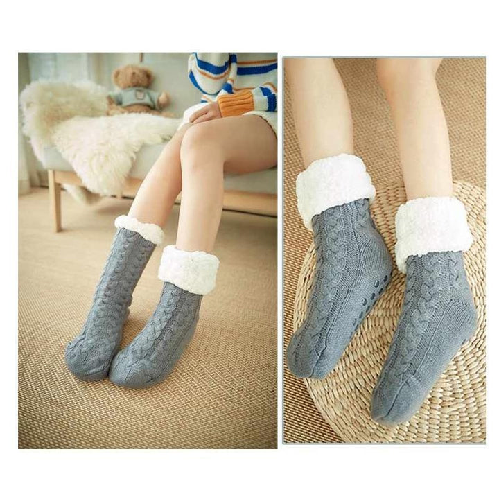 Warm unisex slipper socks with thick fleece lining, grey, non-slip bottom, perfect for winter.