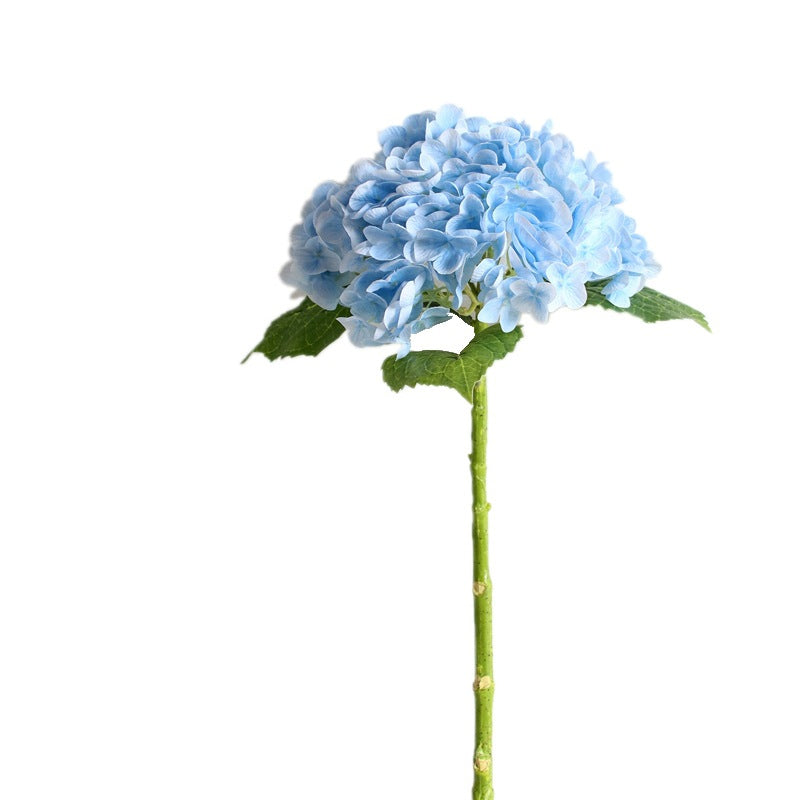 Detailed artificial hydrangea petals, showcasing the quality of this fake plant for wedding decor.