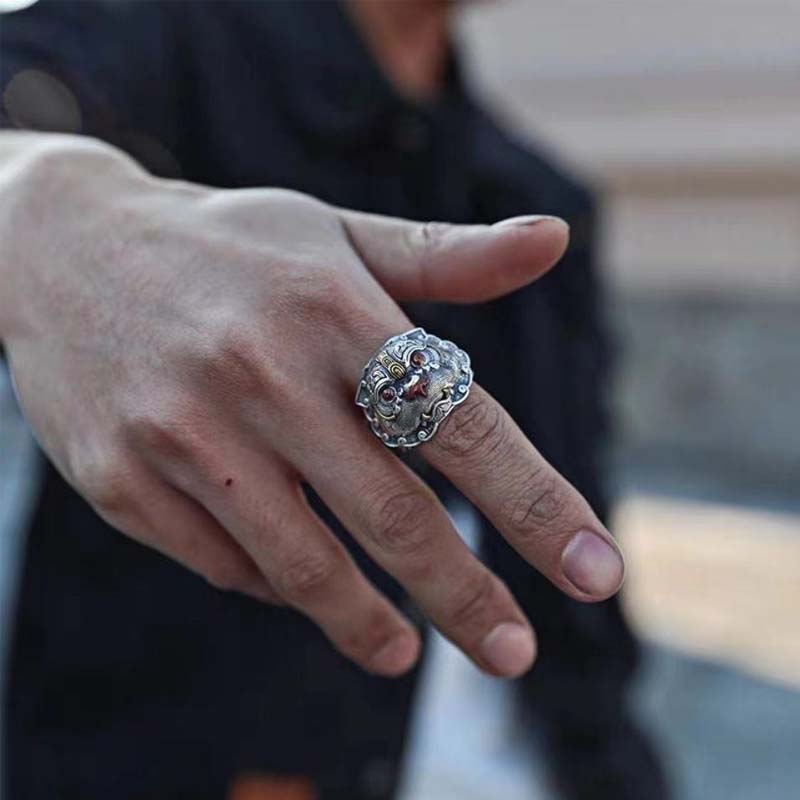 Unisex adjustable ring featuring a detailed vintage Pixiu mythical creature, lucky charm