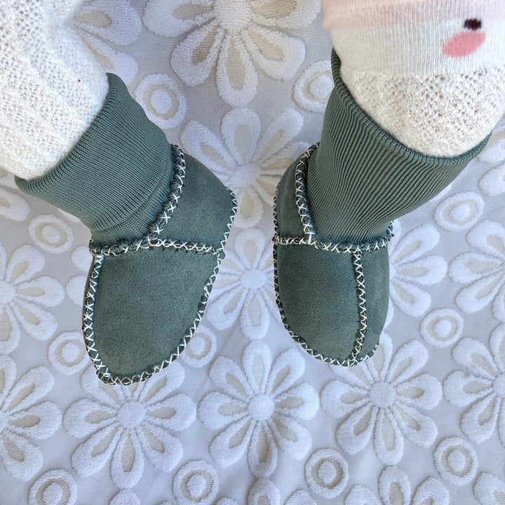 Unisex fleece lined baby booties, soft sole and anti-slip for infants