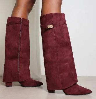 Women's luxurious leather thigh-high boots with a chic buckle accent