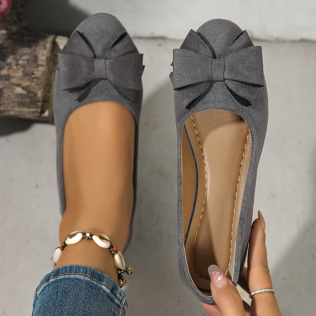 Blue elegant orthopedic flats for women, low heel, daily comfort.