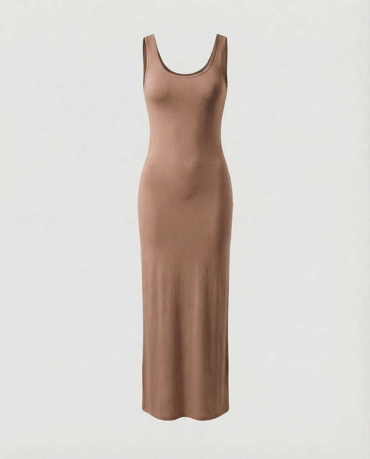 Comfortable & chic women's sleeveless scoop neck bodycon maxi dress, perfect for stylish everyday wear.