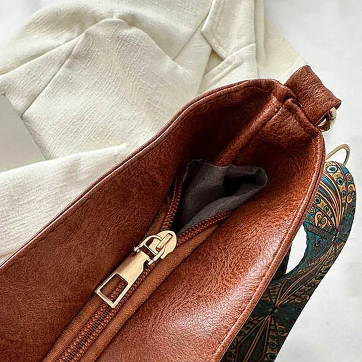 Casual yet chic women's bohemian shoulder bag, featuring a beautiful patterned strap for everyday use.