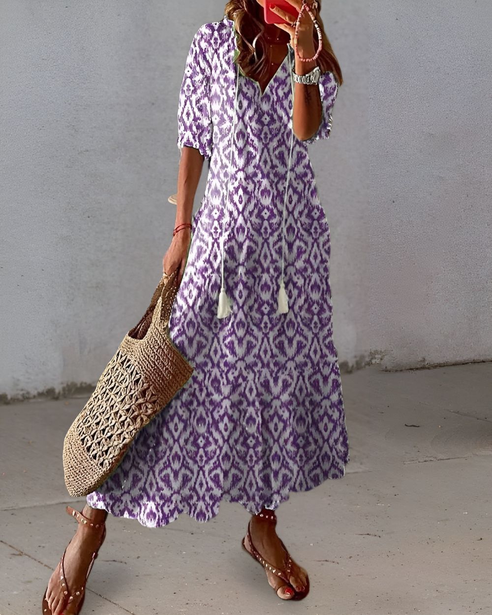 Casual women's long floral print maxi dress with boho style. Comfortable for summer fashion & vacation.