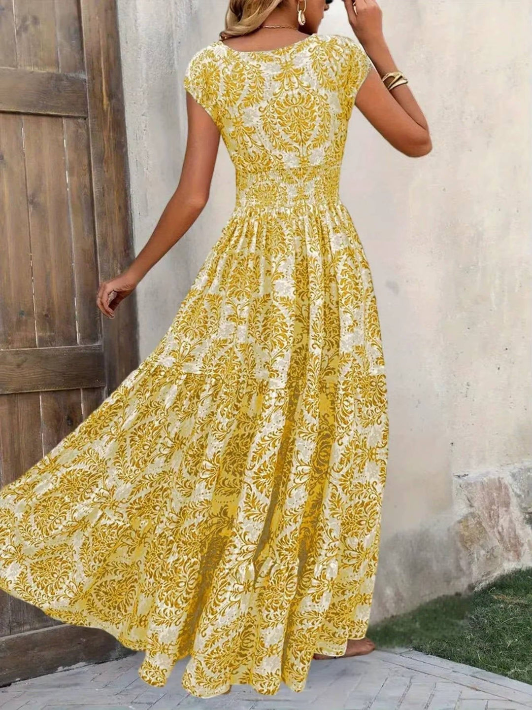 Versatile women's boho V-neck midi dress, perfect for summer comfort and elegant occasions.