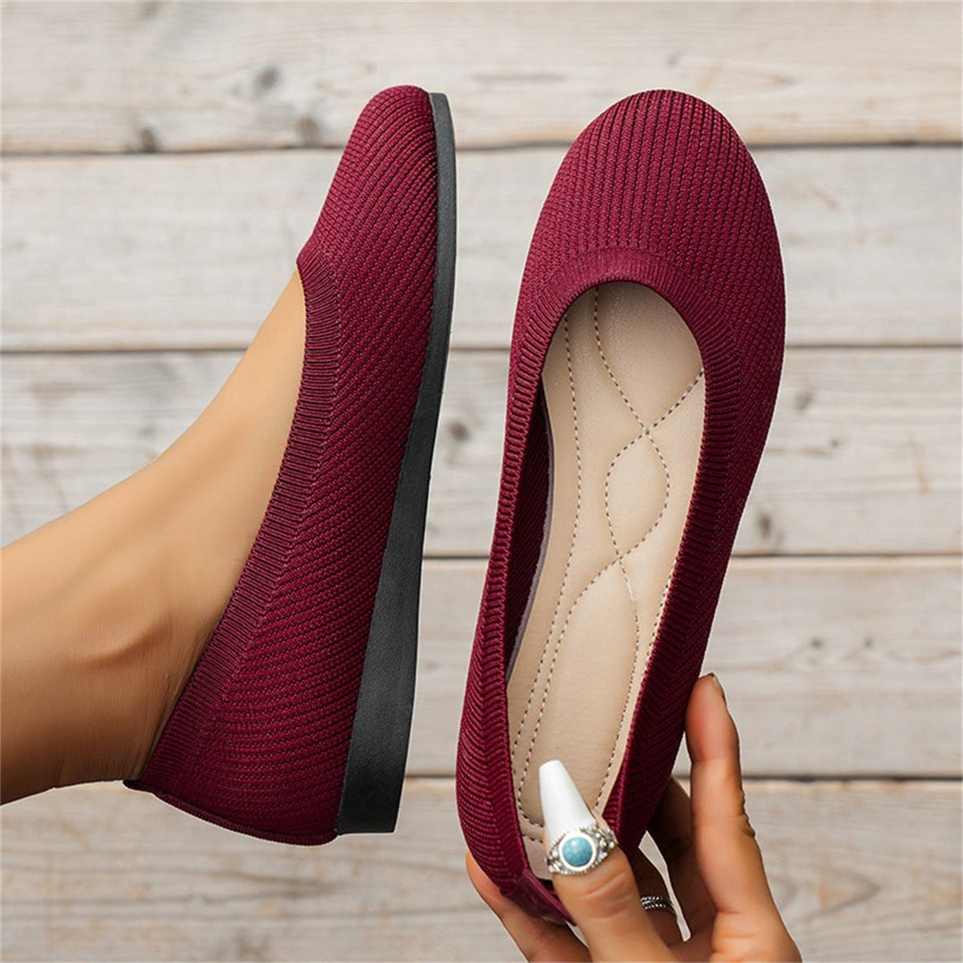 Versatile slip-on women's comfort ballerinas, orthopedic flats providing all-day support for daily wear.