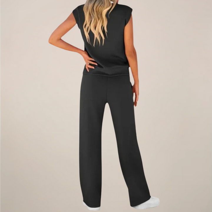 Comfortable two-piece loungewear set for women, featuring drawstring pants and a solid top.