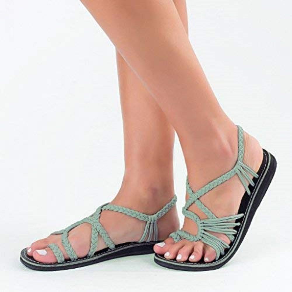 Women's summer shoes: flat sandals with a beautiful palm leaf pattern, ideal for everyday wear.