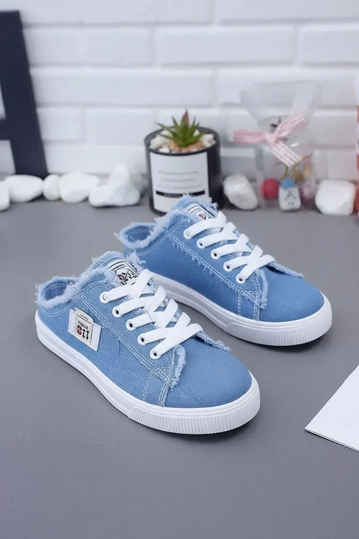 Supportive women's high-top casual sneakers. Lightweight design for comfortable daily wear and streetwear looks.