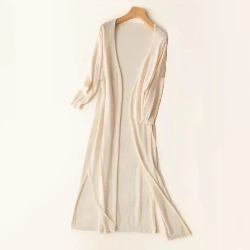 Versatile women's longline cardigan, relaxed fit and open front style for effortless casual fashion.