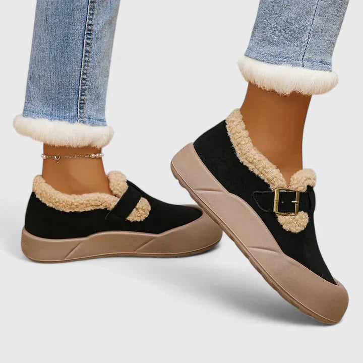 Stylish women's flat shoes featuring an elegant buckle design for everyday casual wear