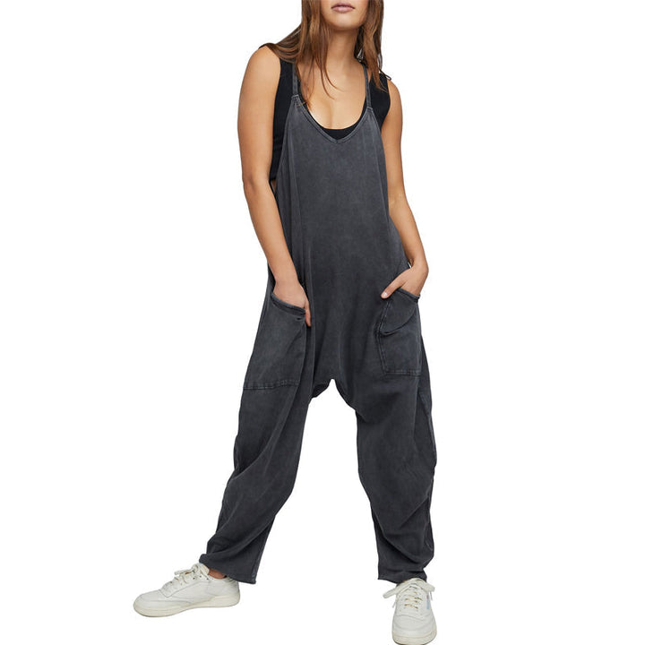 Casual women's jumpsuit, a must-have for spring and autumn, featuring a V-neck, wide legs, and useful pockets.