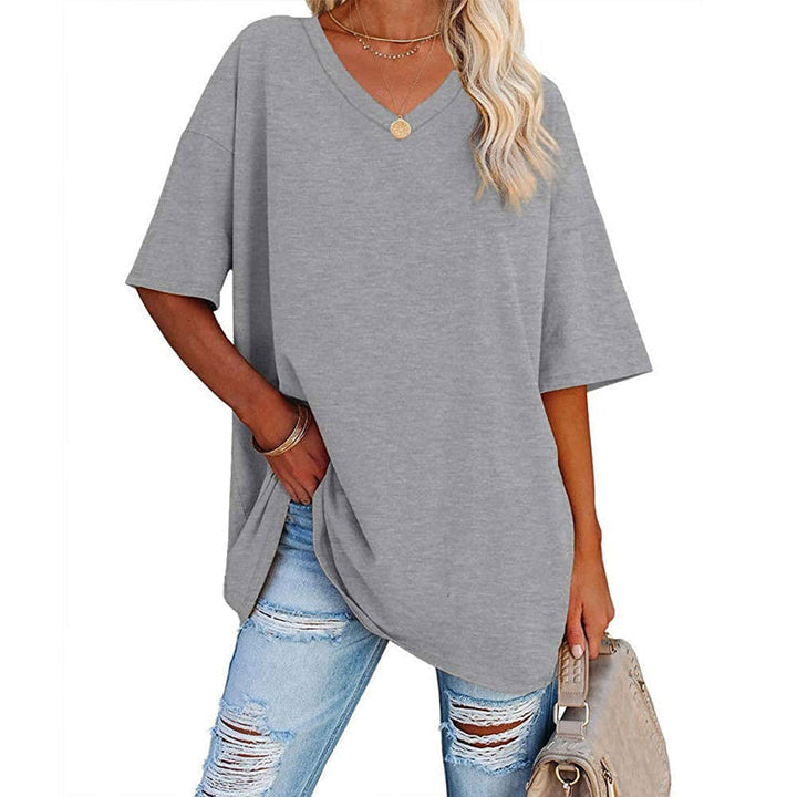 Comfortable ladies V-neck t-shirt with short sleeves, a summer casual essential