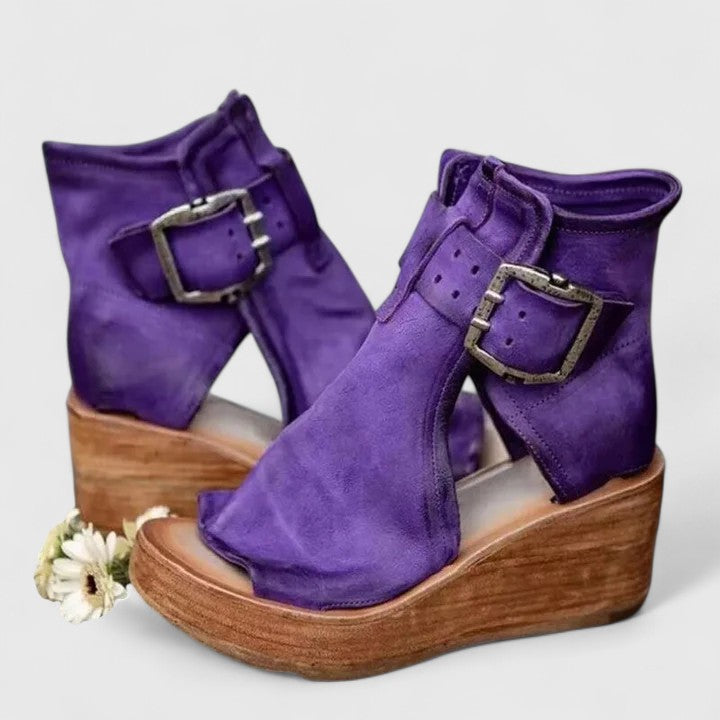Stylish women's footwear: casual wedge loafers for spring & summer outfits