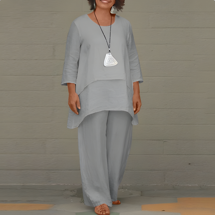 Stylish women's linen 2-piece outfit. Breathable fabric, perfect for summer fashion, casual wear & beach.