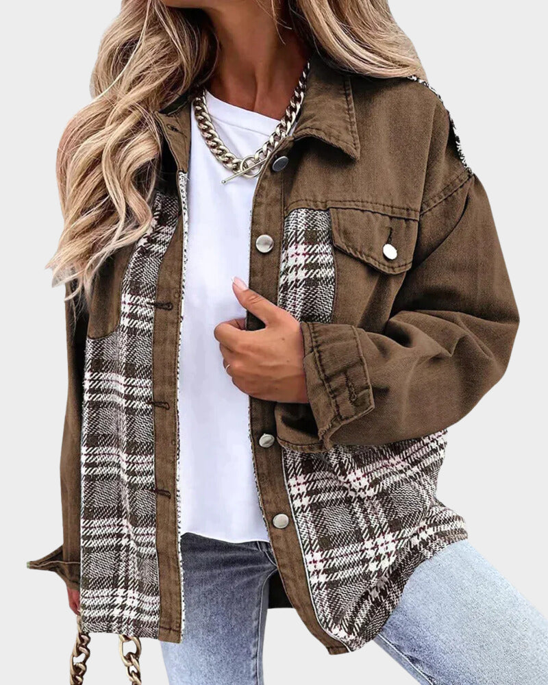 Amélie chic denim jacket for women, versatile long-sleeve outerwear for modern fashion.
