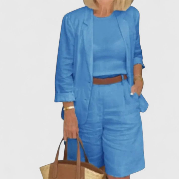 Sophisticated women's summer blazer & tailored Bermuda shorts suit, blending comfort with chic style.