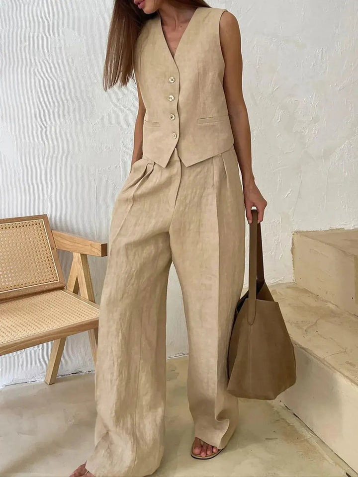 Versatile women's matching set: chic waistcoat & wide-leg trousers. Ideal for spring and summer casual or dressy occasions.