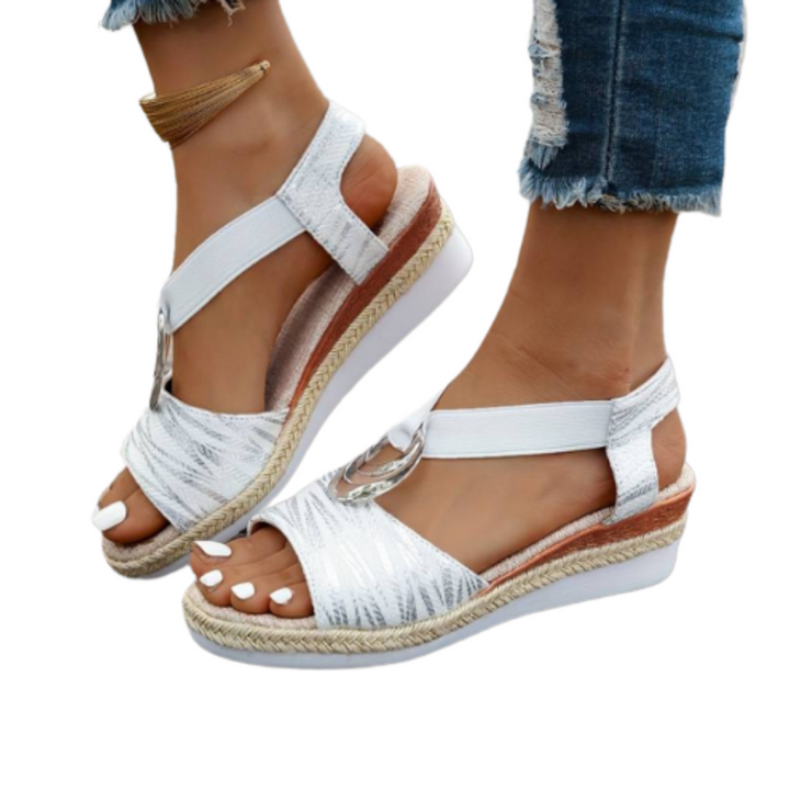 Stylish women's summer sandals, orthopedic design for arch support & foot health, casual & comfy.