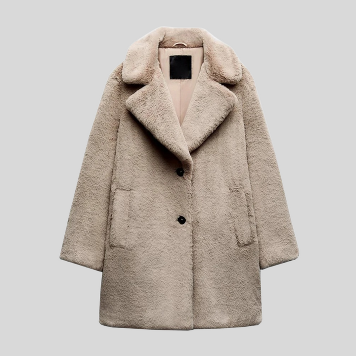Elegant women's classic teddy coat for everyday wear. Warm & cozy ladies' outerwear, perfect for autumn & winter style.
