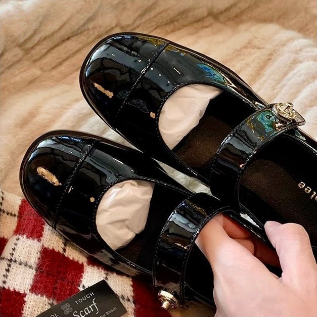 Versatile women's Mary Jane flats, combining classic style with modern comfort.