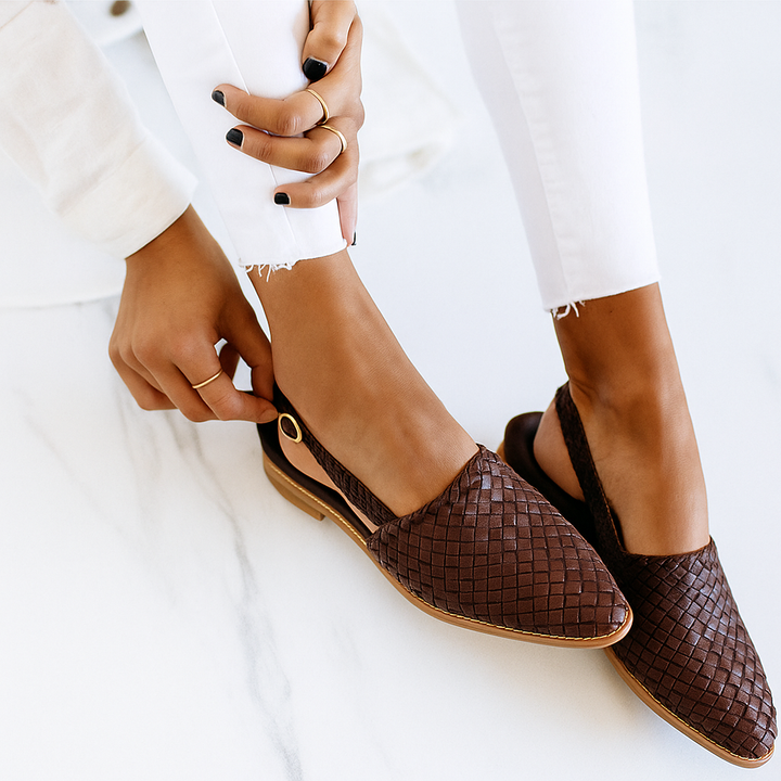 Effortless women's closed toe slip-on flat mules, perfect comfortable footwear for quick & chic style.
