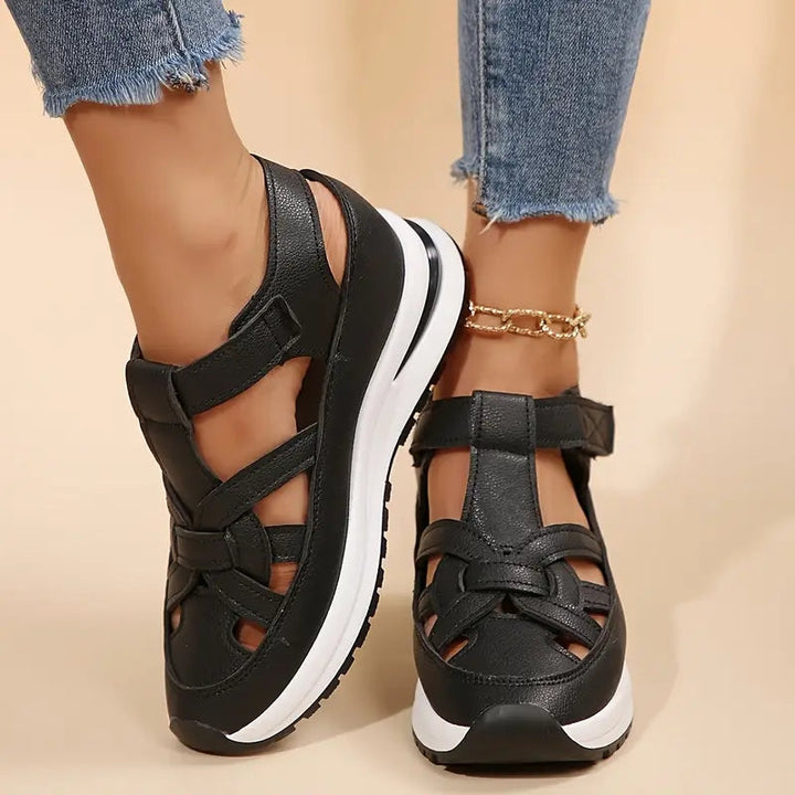 Front view of women's comfortable flatform sport sandals, ideal for casual wear & summer adventures. Adjustable straps.
