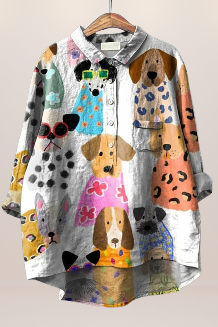 Women's comfortable floral blouse, relaxed fit, perfect for casual or elegant everyday wear.