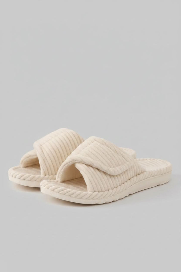 Casual women's open-toe wedge slides, offering arch support for beachwear and daily comfort.