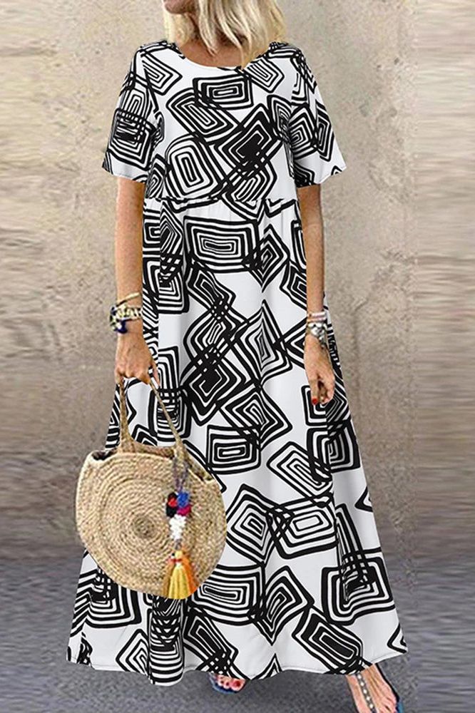 Simple yet elegant women's comfortable maxi dress, a relaxed flowy long dress for effortless everyday wear.