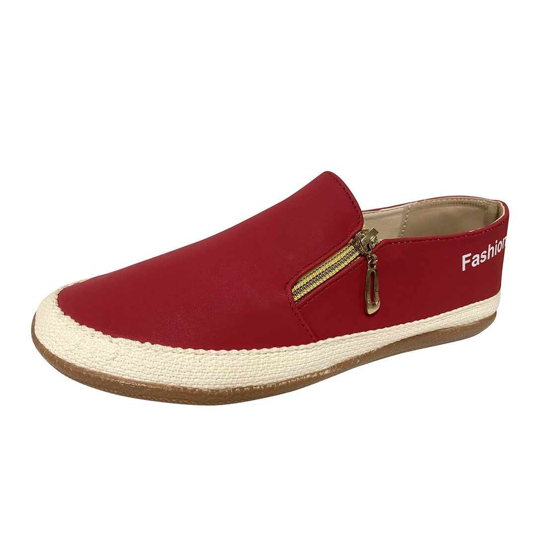 Modern women's slip-on sneakers, offering ultimate comfort & versatile style for any casual or athletic look.