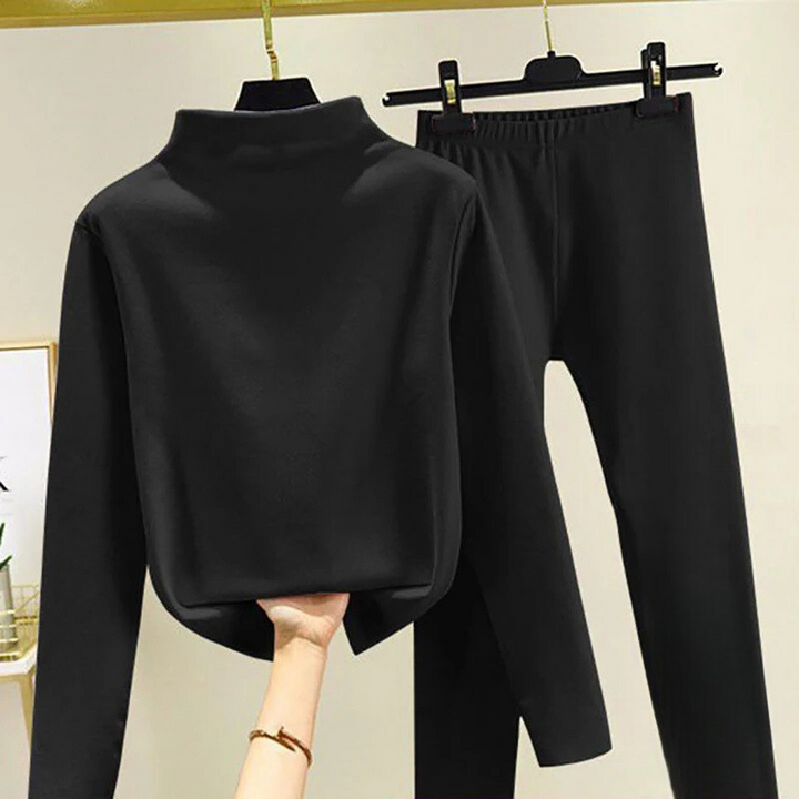 Warm women's two-piece fleece set, perfect for autumn and winter outfits. Pullover & trousers included.