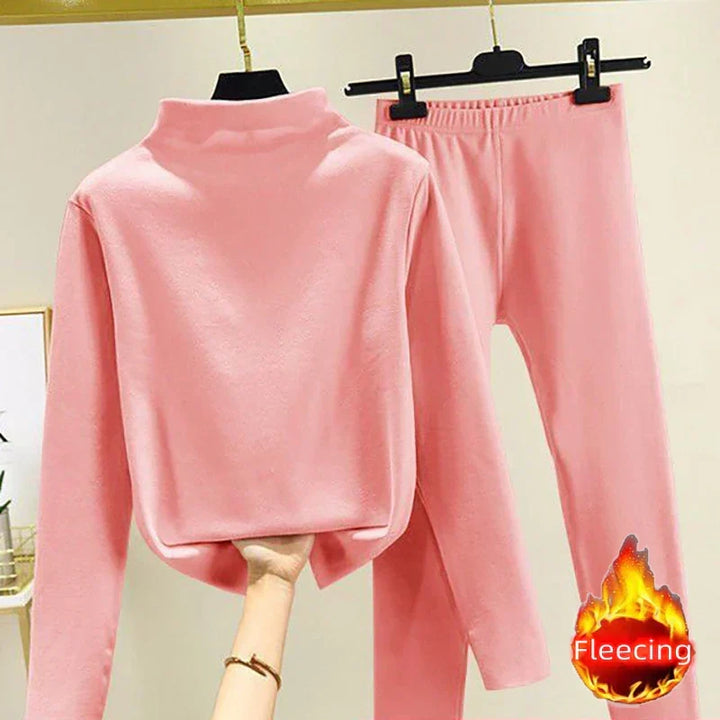 Comfortable women's fleece pullover from the Eva two-piece set, designed for warmth and autumn/winter style.