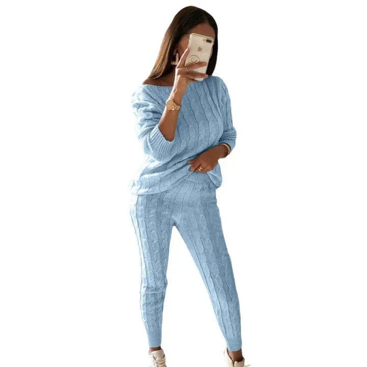 Cozy women's two-piece knit tracksuit set. Perfect for autumn & winter loungewear and comfort.