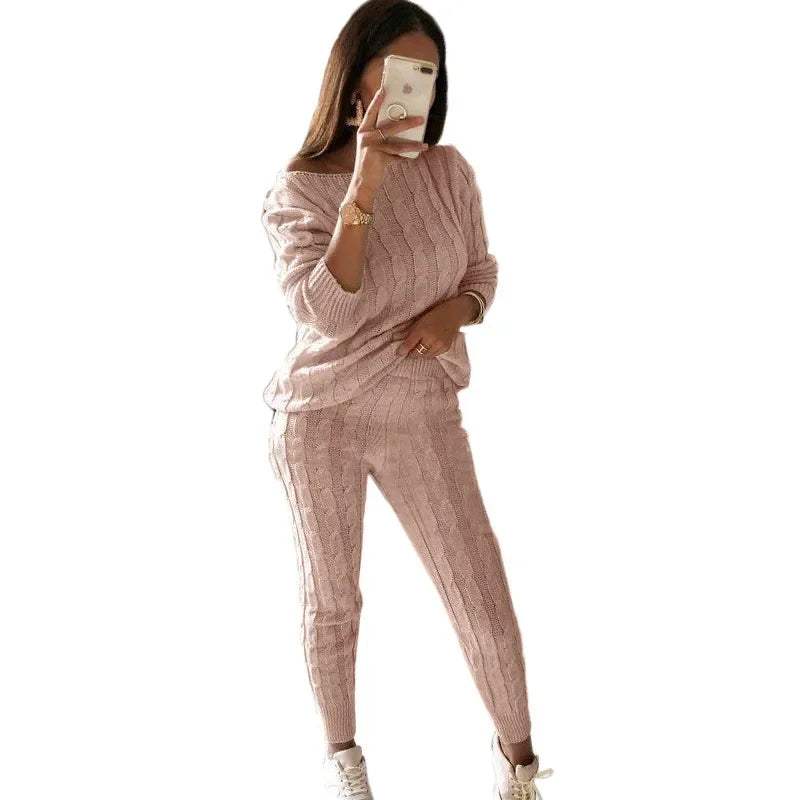 Women's knit loungewear set, two-piece. Comfortable tracksuit for autumn & winter fashion.