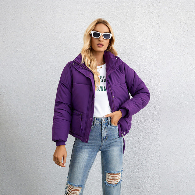 Cozy quilted jacket for women, designed for warmth and style. Essential autumn and winter outerwear.