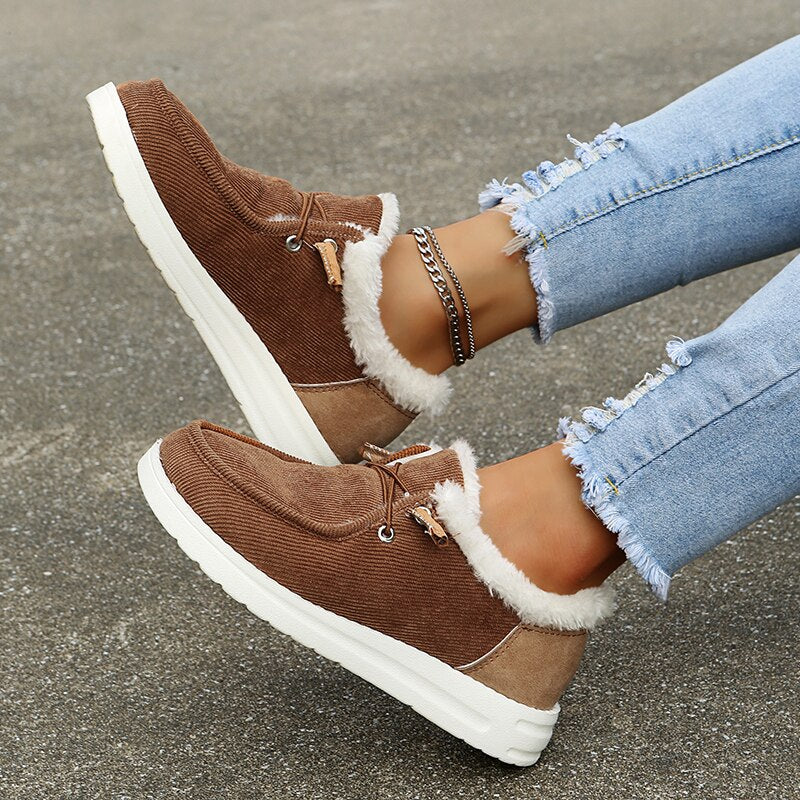 Warm women's casual slip-on shoes, Maren design, featuring a soft plush lining for winter.