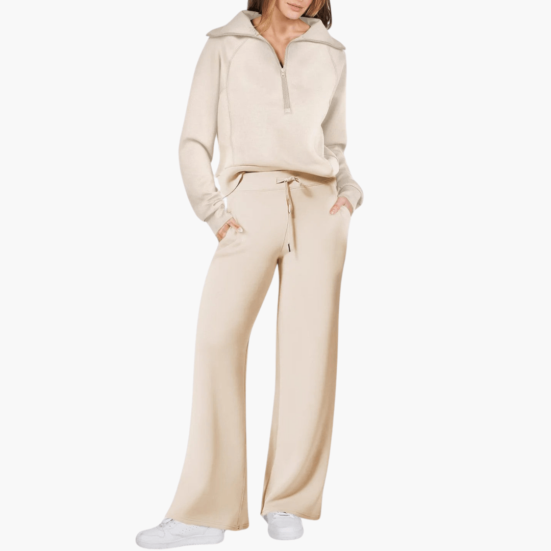 Women's cozy zip-up hoodie & wide-leg lounge set for ultimate comfort. Relaxed fit two-piece casual wear.
