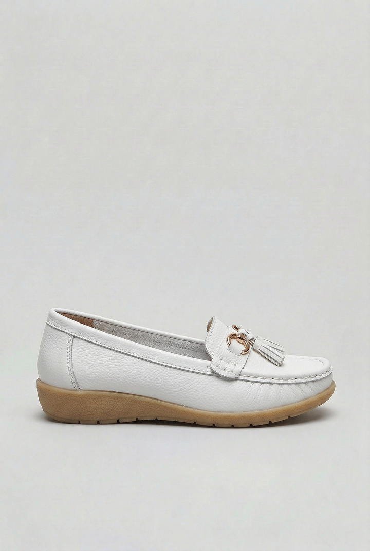 Feminine women's slip-on loafers, a comfortable & stylish choice for everyday casual wear.