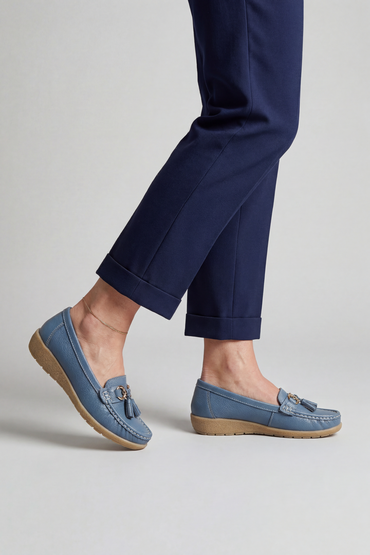 Stylish women's slip-on loafers, highly cushioned for ultimate everyday comfort.
