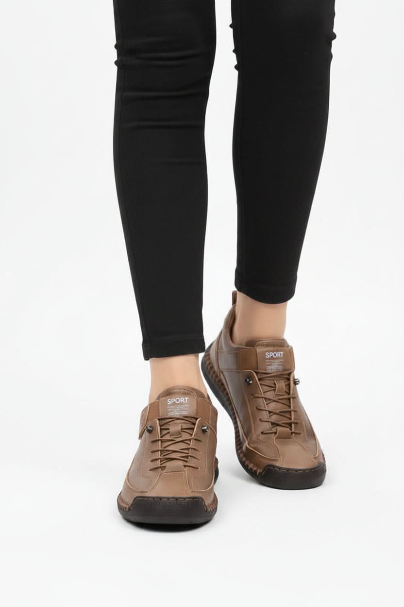 Stylish women's wide cushioned shoes, ideal for walking, travel, and everyday comfort.