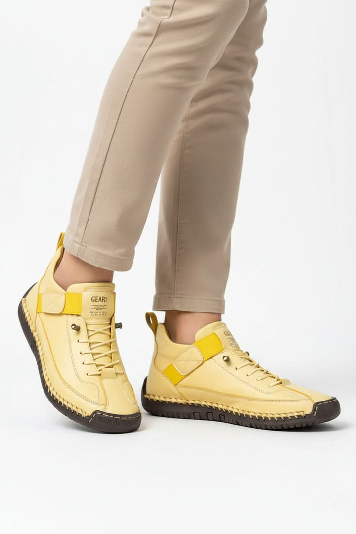 Everyday women's wide walking shoes, featuring cushioning for comfortable, supportive wear.